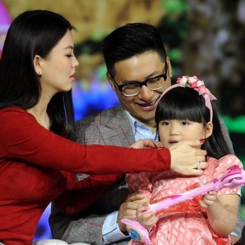 戚薇綜藝節(jié)目深度解析，數(shù)字娛樂(lè)新動(dòng)向