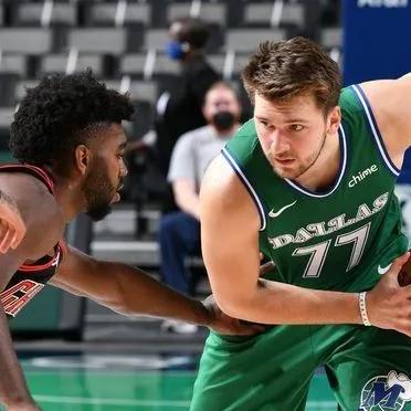 林書豪最新動態(tài)報道，全面消息匯總