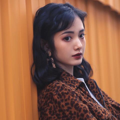 時尚魅力展現(xiàn)