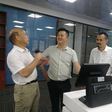 科技巨頭引領(lǐng)未來(lái)創(chuàng)新浪潮，深愛(ài)網(wǎng)五月報(bào)道