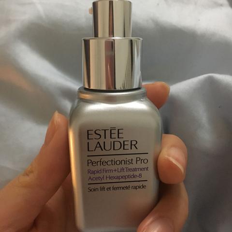 雅詩蘭黛最新系列，科技與優(yōu)雅融合典范