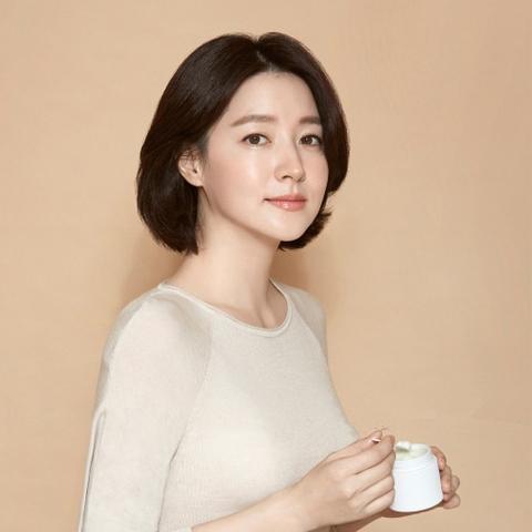 容祖兒事業(yè)新進展、公益行動與生活風采展示