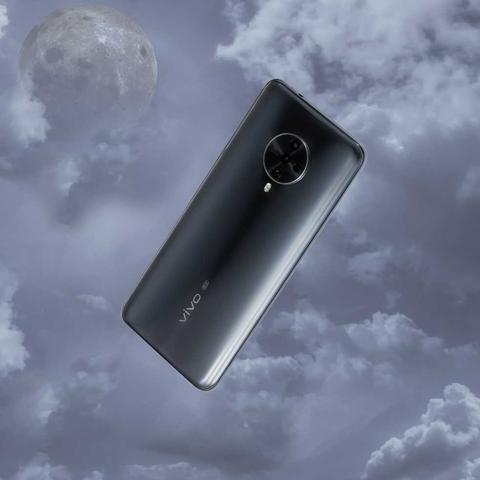 科技與設(shè)計(jì)的融合，最新款V讠V0手機(jī)亮相