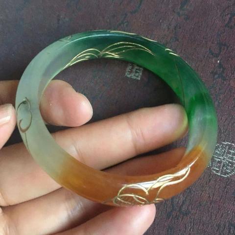 手鐲摔碎事件最新進(jìn)展全面報(bào)道