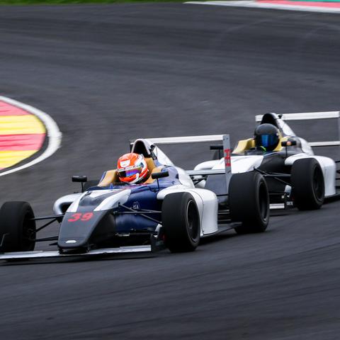 方程式賽車2破解版全面解析與體驗指南